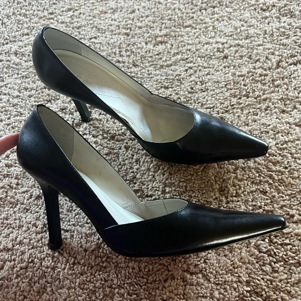 NEW BCBGirls Vintage Stiletto Pumps - Picture 2 of 7